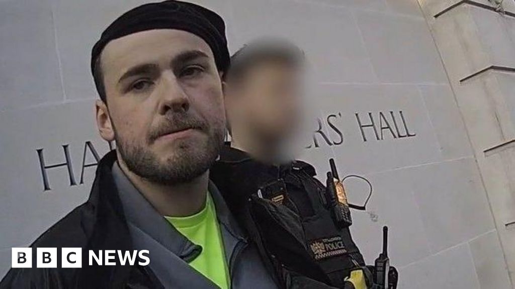 Oliver Brady: Haberdashers' Hall phone-snatcher jailed