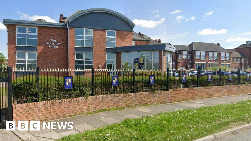 'Disrespectful culture' at school rated inadequate