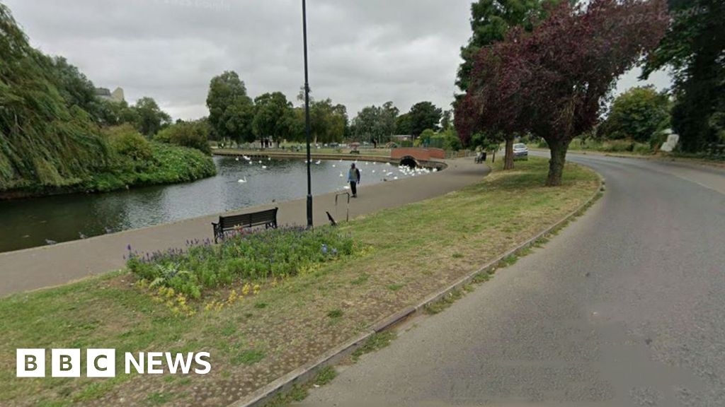 Wellingborough embankment closed due to 'suspicious item' in river