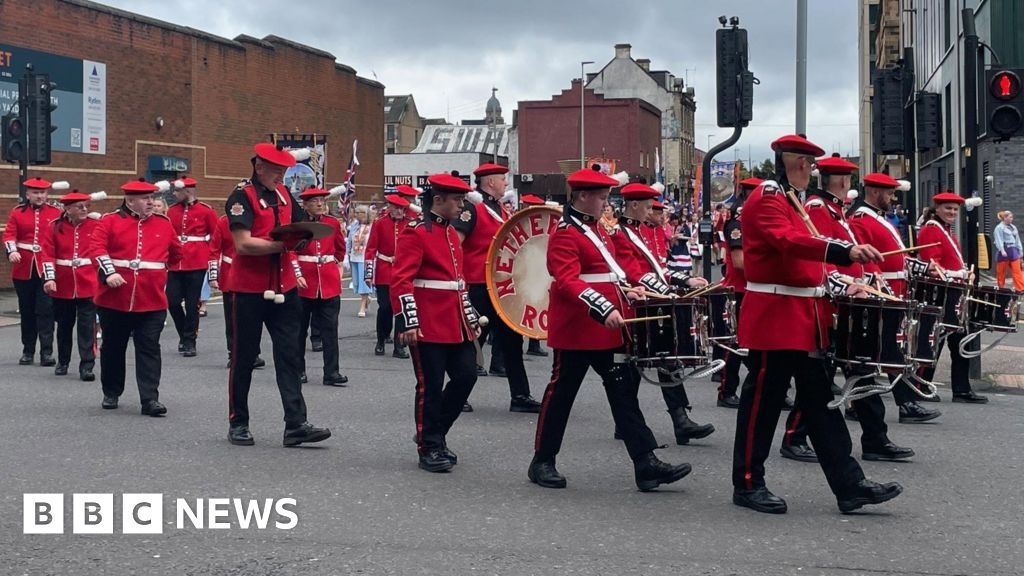 Four hit with air weapon pellets during Glasgow Orange Order walk