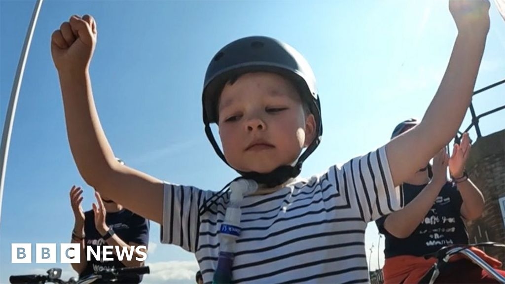 Bridlington boy who uses a ventilator in fundraising bike race