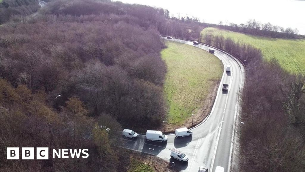 Council confirms £200k resurfacing work on A15 near Humber Bridge
