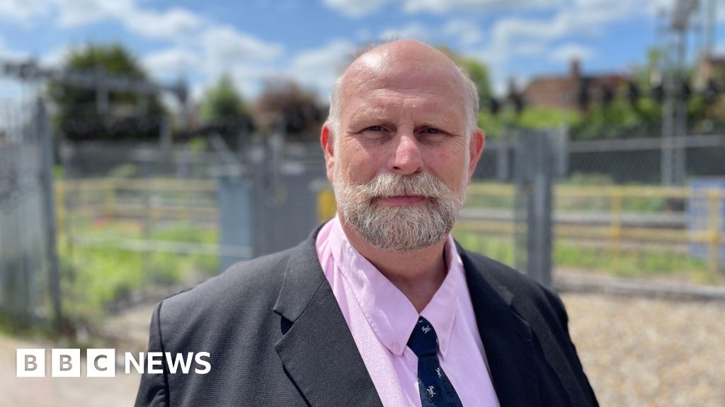 The Mayor of Bedford regrets 'work from home' stance