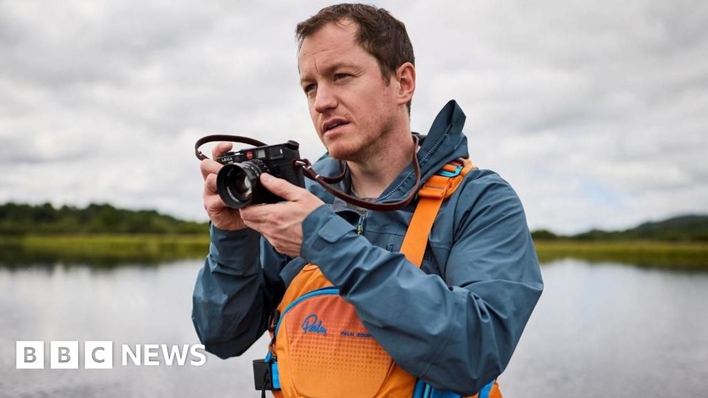 Photographer to recreate childhood River Spey trip in dad's canoe