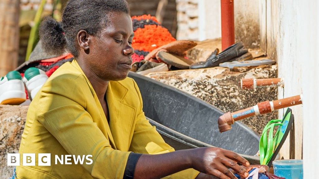 Malawi inflation: 'I tell my children not to play so we save money on soap'