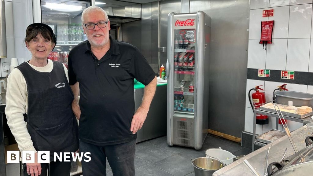 Birmingham bin strike: Frustration about collections over border