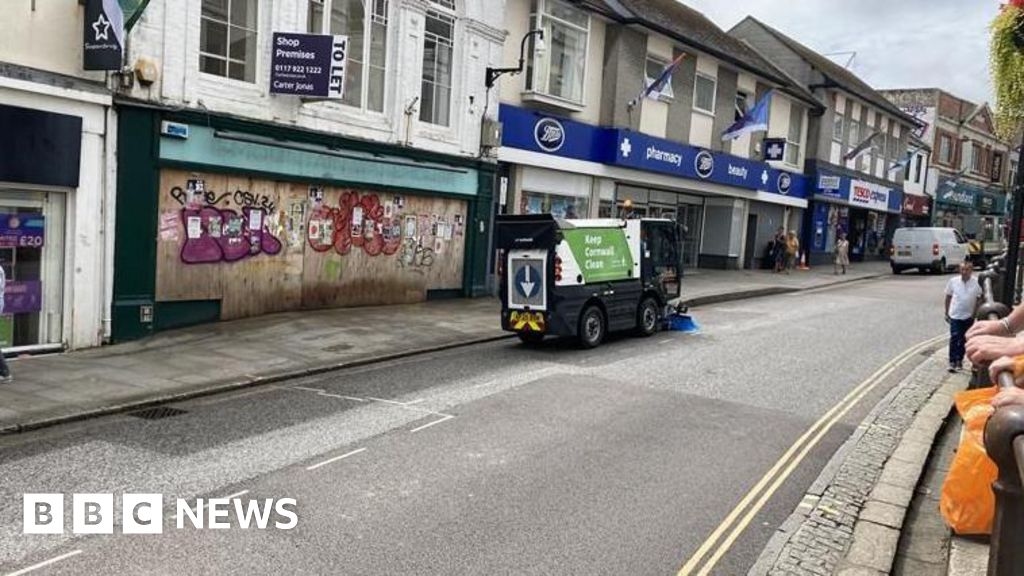 Man in hospital after suspected Penzance assault