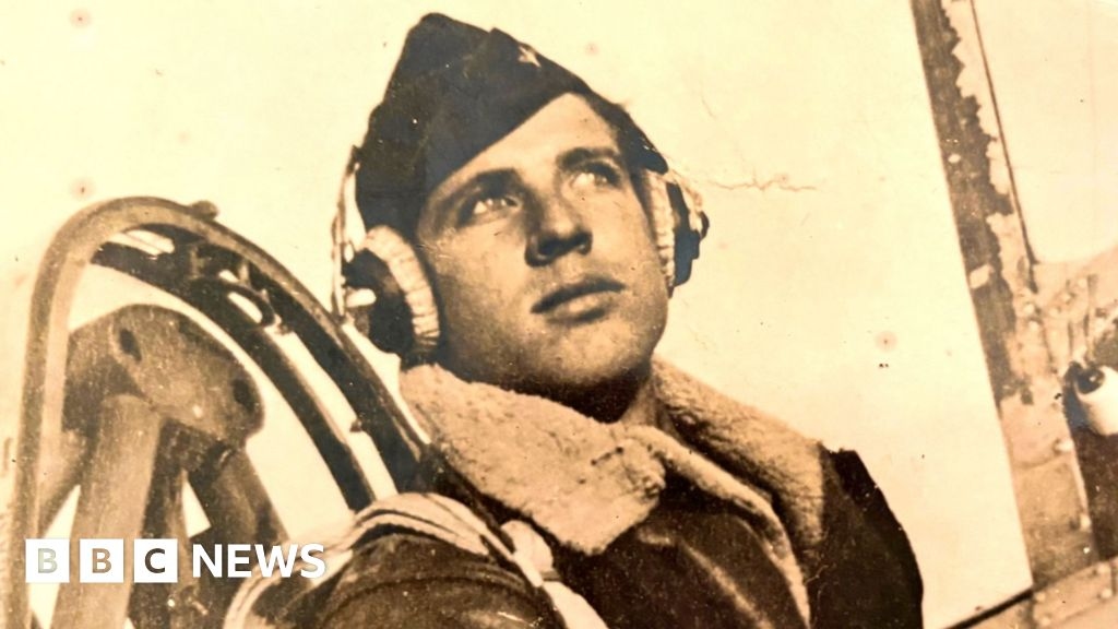 Lt Fred Barton: WWII pilot remembered at Tyrone field crash site