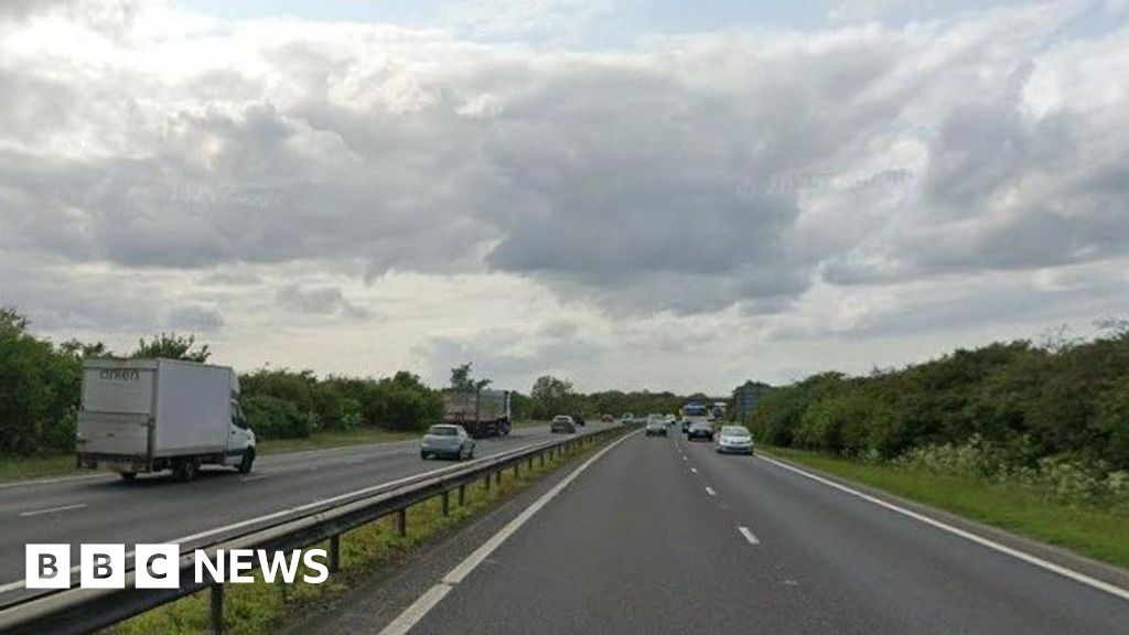 A14 crash near Cambridge causes long delays for motorists