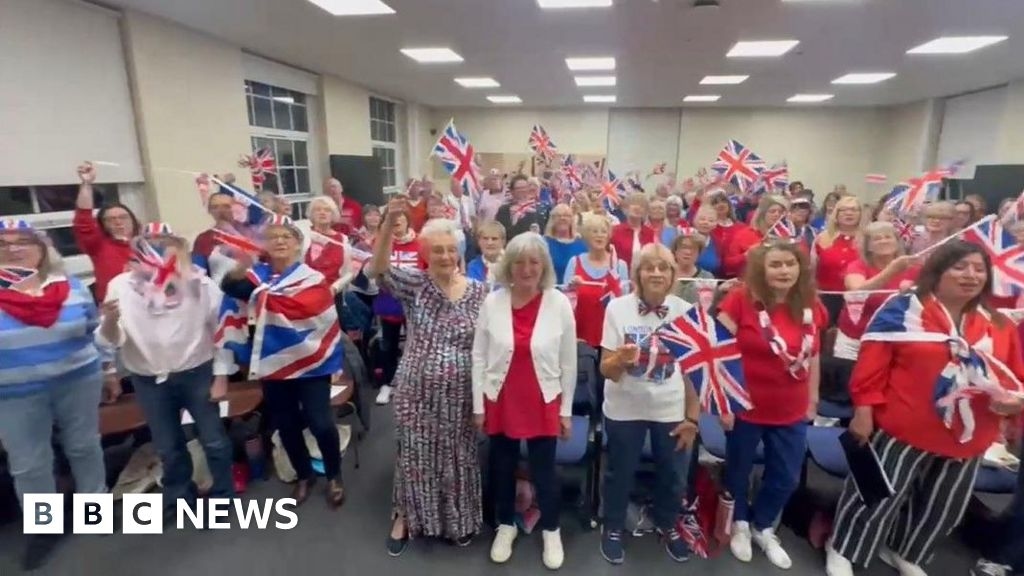 Choirs mark VE Day singing Dame Vera Lynn's White Cliffs of Dover