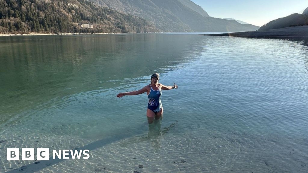 Doncaster NHS practitioner to swim English Channel for charity