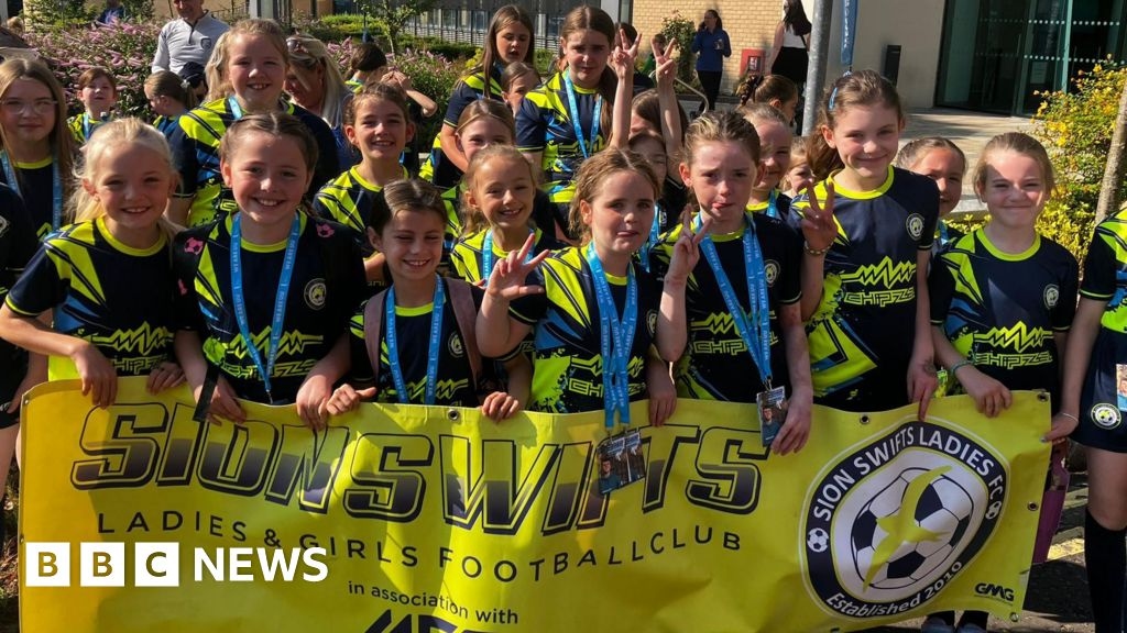 Foyle Cup: Derry sewer works delayed to avoid football parade clash