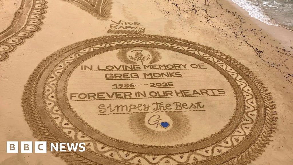 Sand sculpture tribute to man who died on Portugal holiday