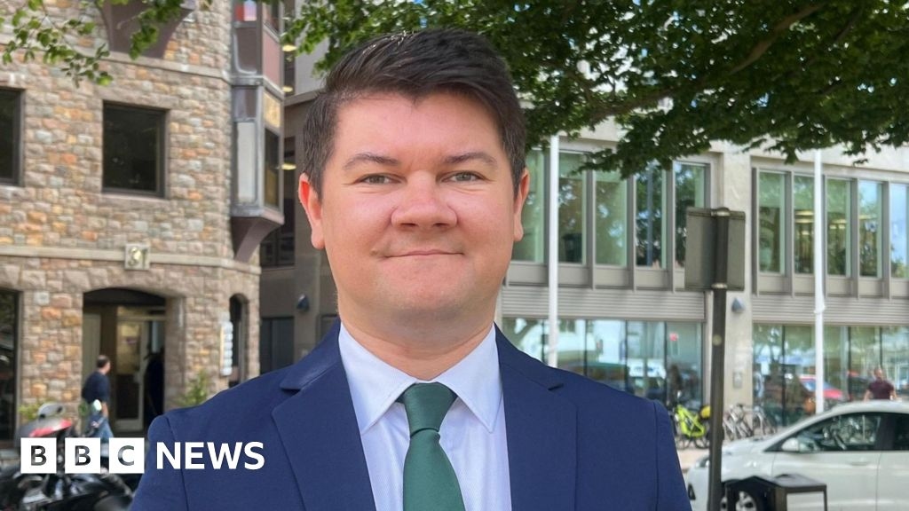 'Cowardly politicians' blamed for Jersey tenancy law delay