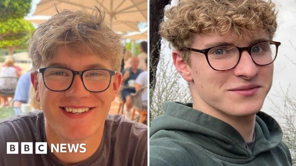 Families pay tribute to Marston crash victims, 17 and 18