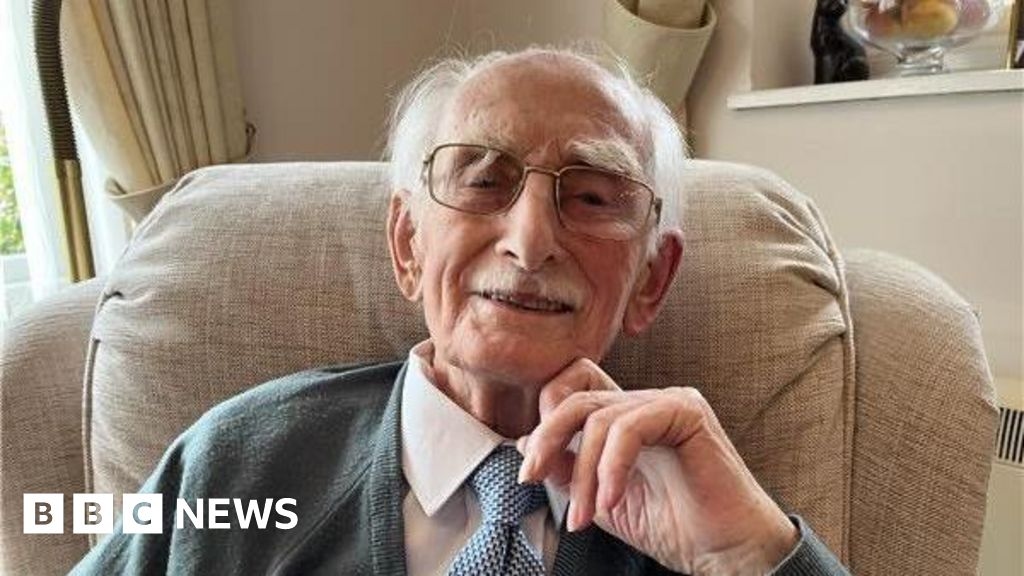 102 year old war hero says he's the "luckiest man alive"