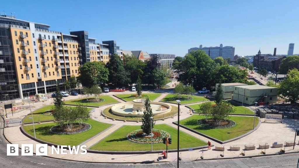 Part of Rose Bowl in Hull's Queen's Gardens reopens