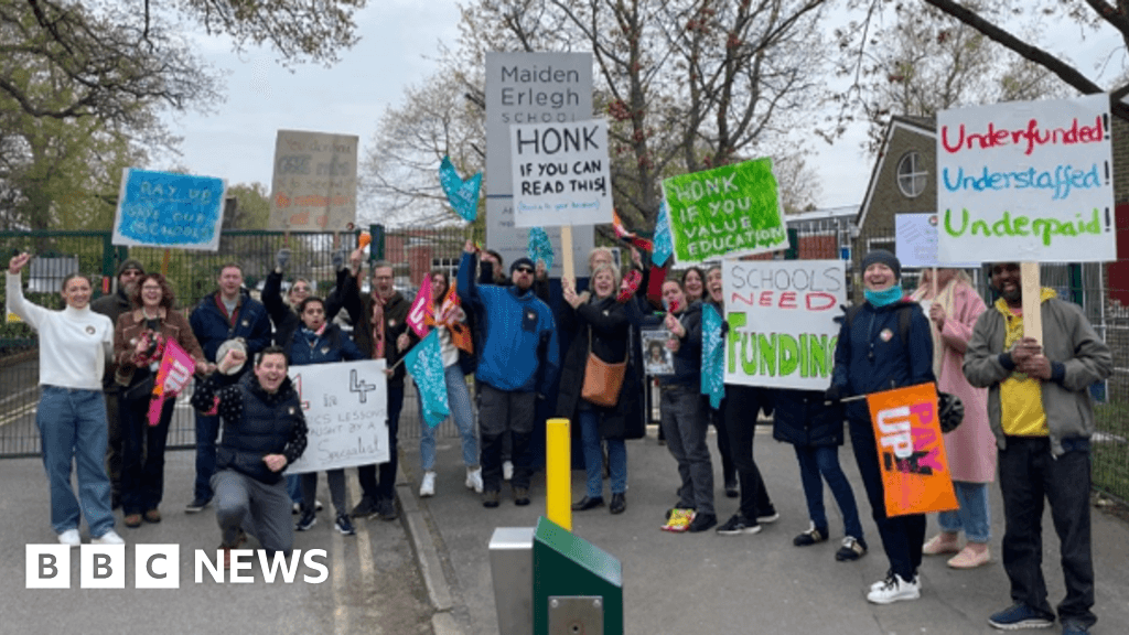 Teachers in Wokingham strike over pay cuts and more workload