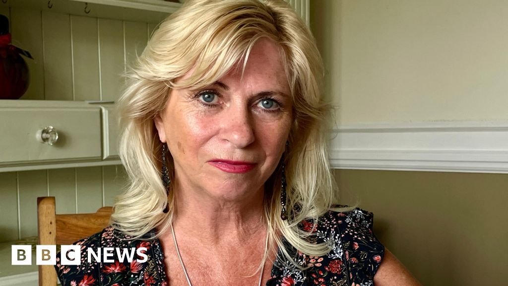 'We need more support for early-onset Alzheimer's', says Kent woman