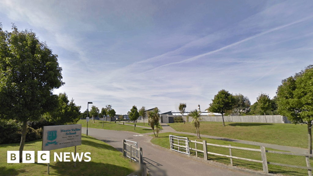 Jersey secondary school to close early due to hot weather