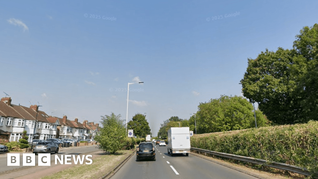 Murder probe launched after teenager dies in Enfield shooting
