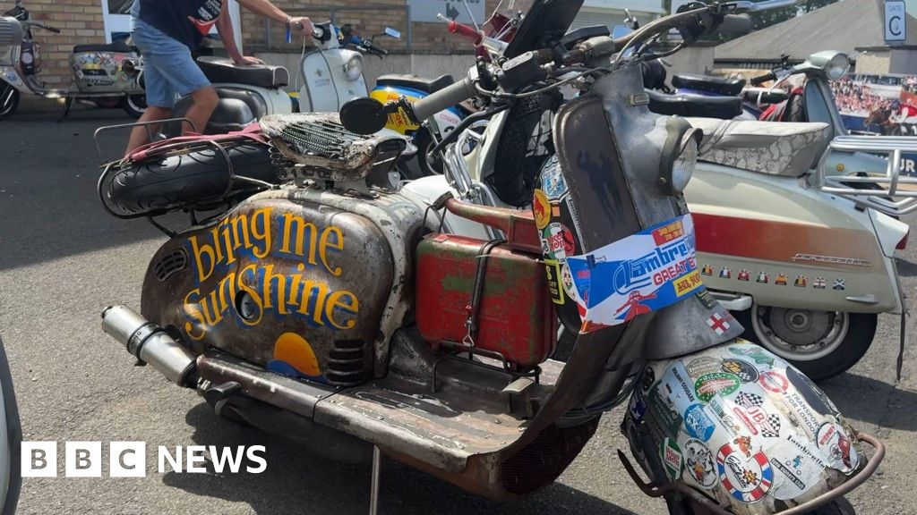 What could be better than a Lambretta? 1,000 of them at a jamboree in Ayr