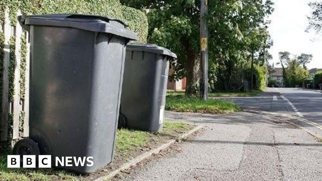West Berkshire black bin collections to move to every three weeks