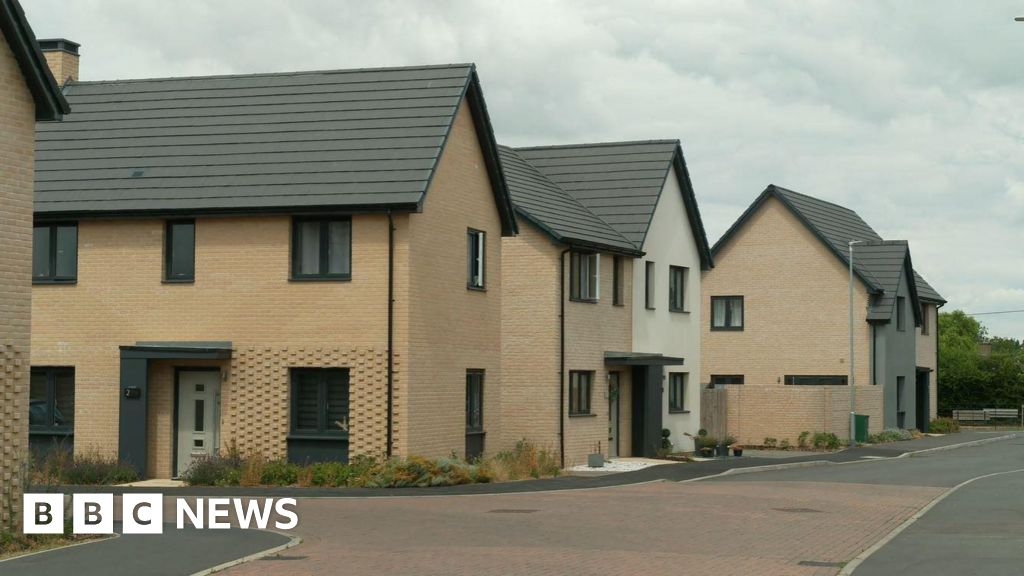 Cambridgeshire council plays down fears over £120m housing loan