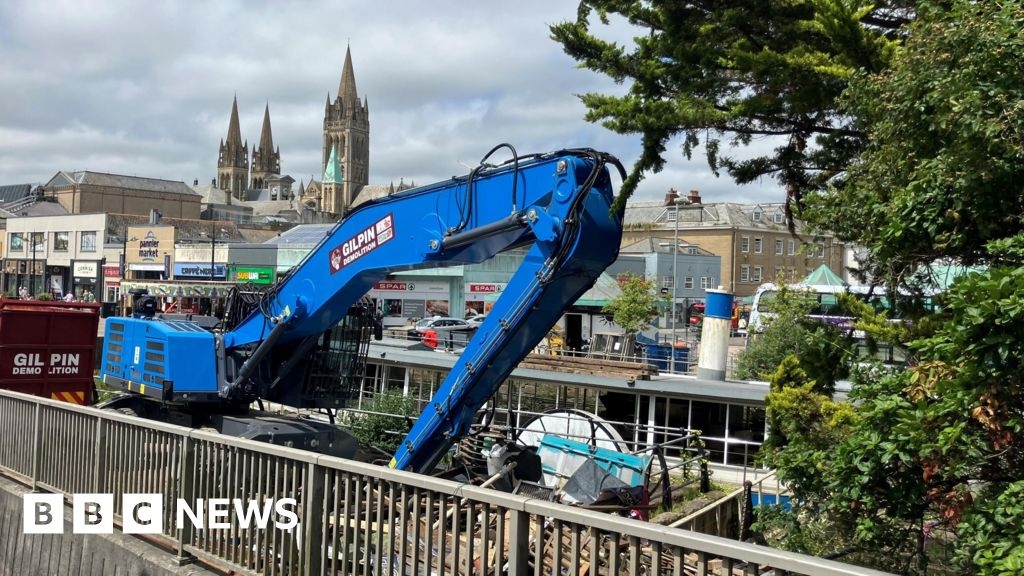 Old Truro paddle steamer to be broken up in £135,000 project
