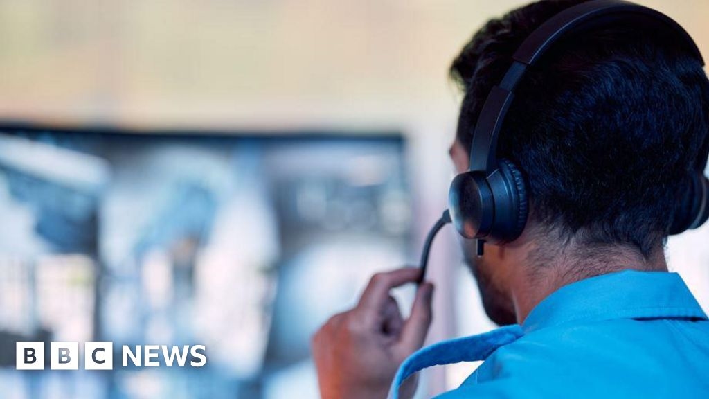 Dorset Police makes plea over time-wasting 999 calls