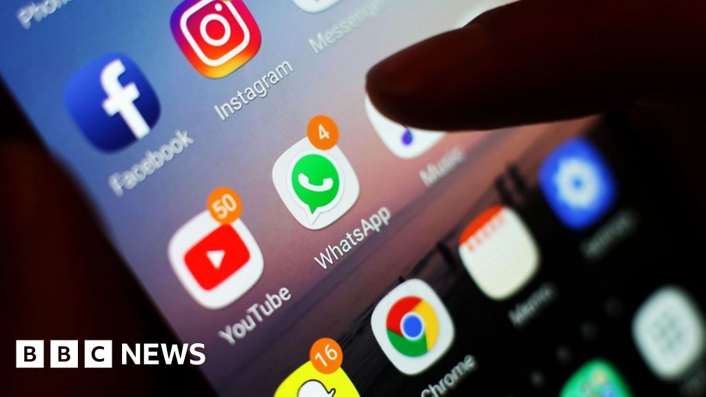 Humberside Police issue warning over pupils' WhatsApp groups