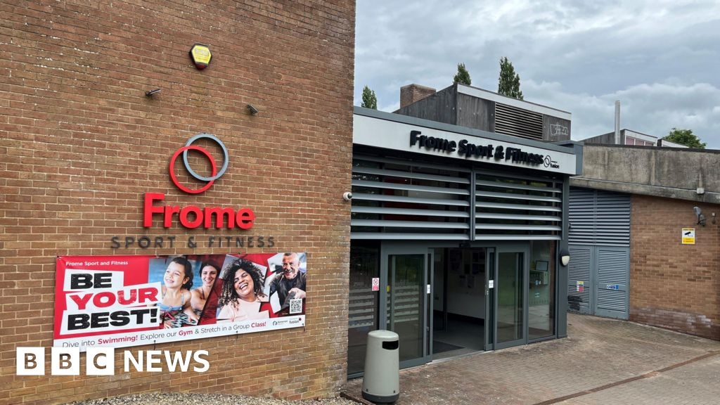 'Frustration' as Leisure Centre's swimming lessons cancelled