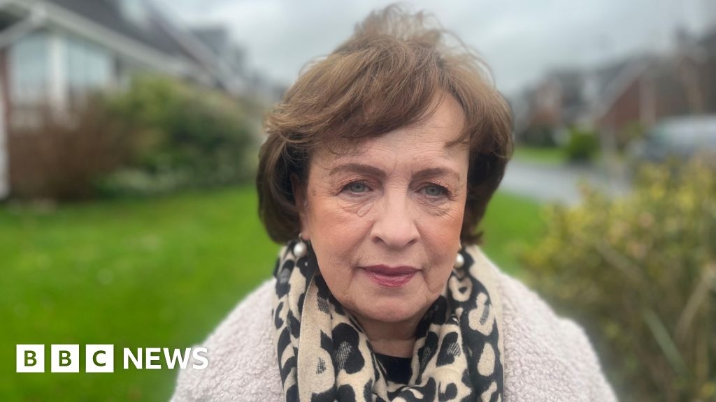 Belfast maternity hospital delay a 'scandal'