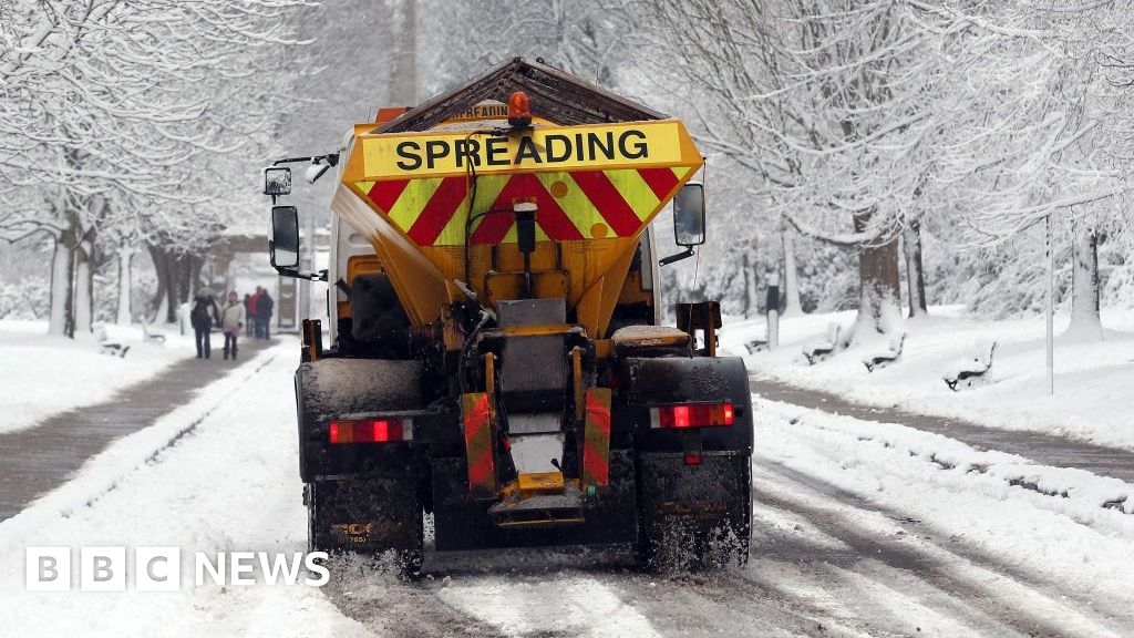 Gritters used in Bedfordshire to protect roads from heatwave