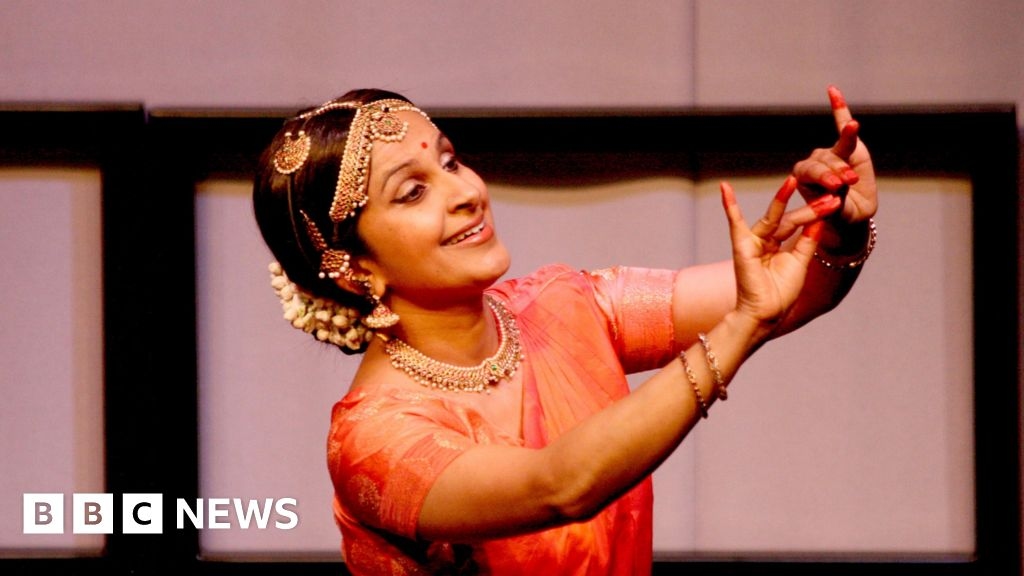 Cambridge dancer: 'Movement kept me going' through cancer