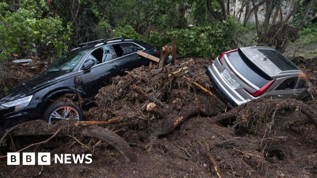 Texas floods death toll from climbs to more than 100
