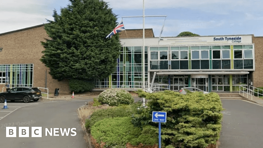 Tyne Coast College principal and vice principal abruptly leave roles