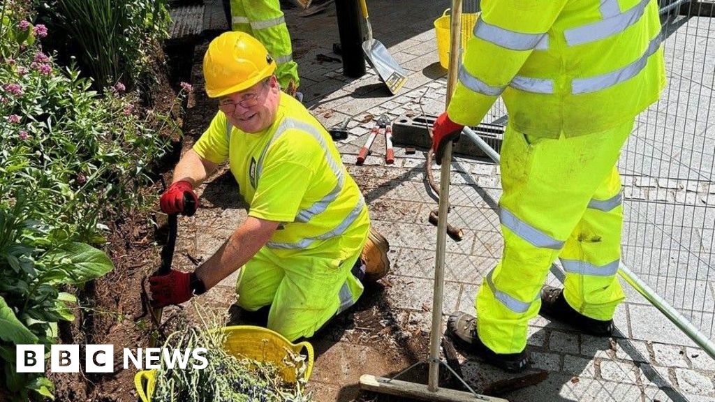 Work under way to upgrade Newton Abbot town square