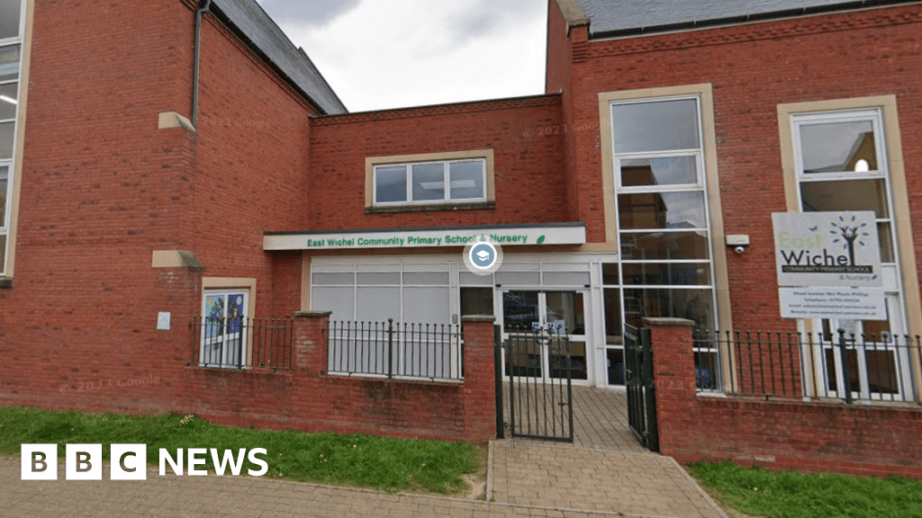 Swindon primary school named best in country 'absolutely buzzing'
