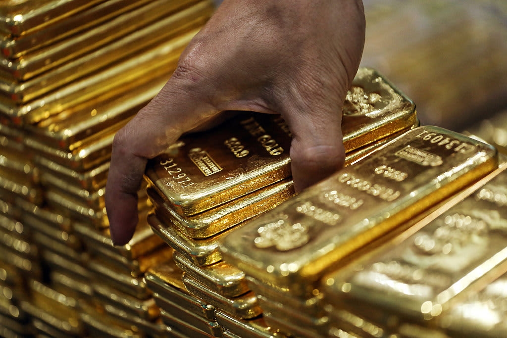 انخفاض الذهب عند التسوية مسجلاً خسارة أسبوعية بنحو 3%