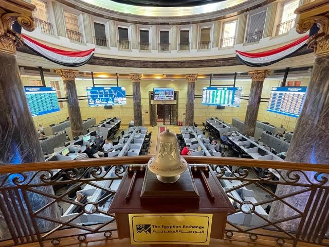 ارتفاع جماعى لمؤشرات البورصة في مستهل تعاملات الأحد