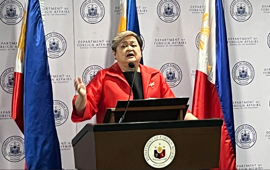 DFA Chief to Pinoy sailors: Avoid Red Sea