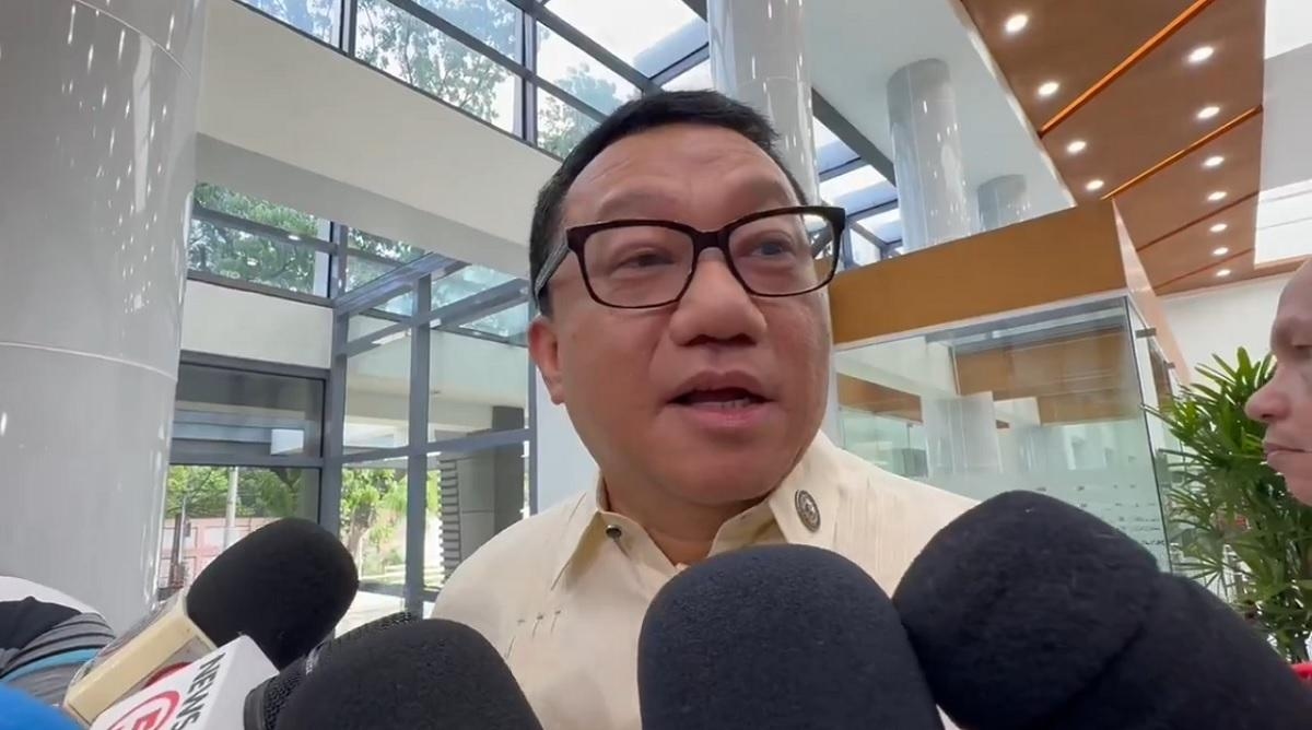 Impeachment prosecutor Chua: No legal basis for 2nd certification requirement