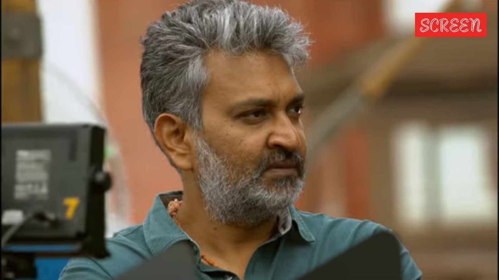 SS Rajamouli shoves fan trying to sneak in a selfie after Kota Srinivasa Rao's last rites