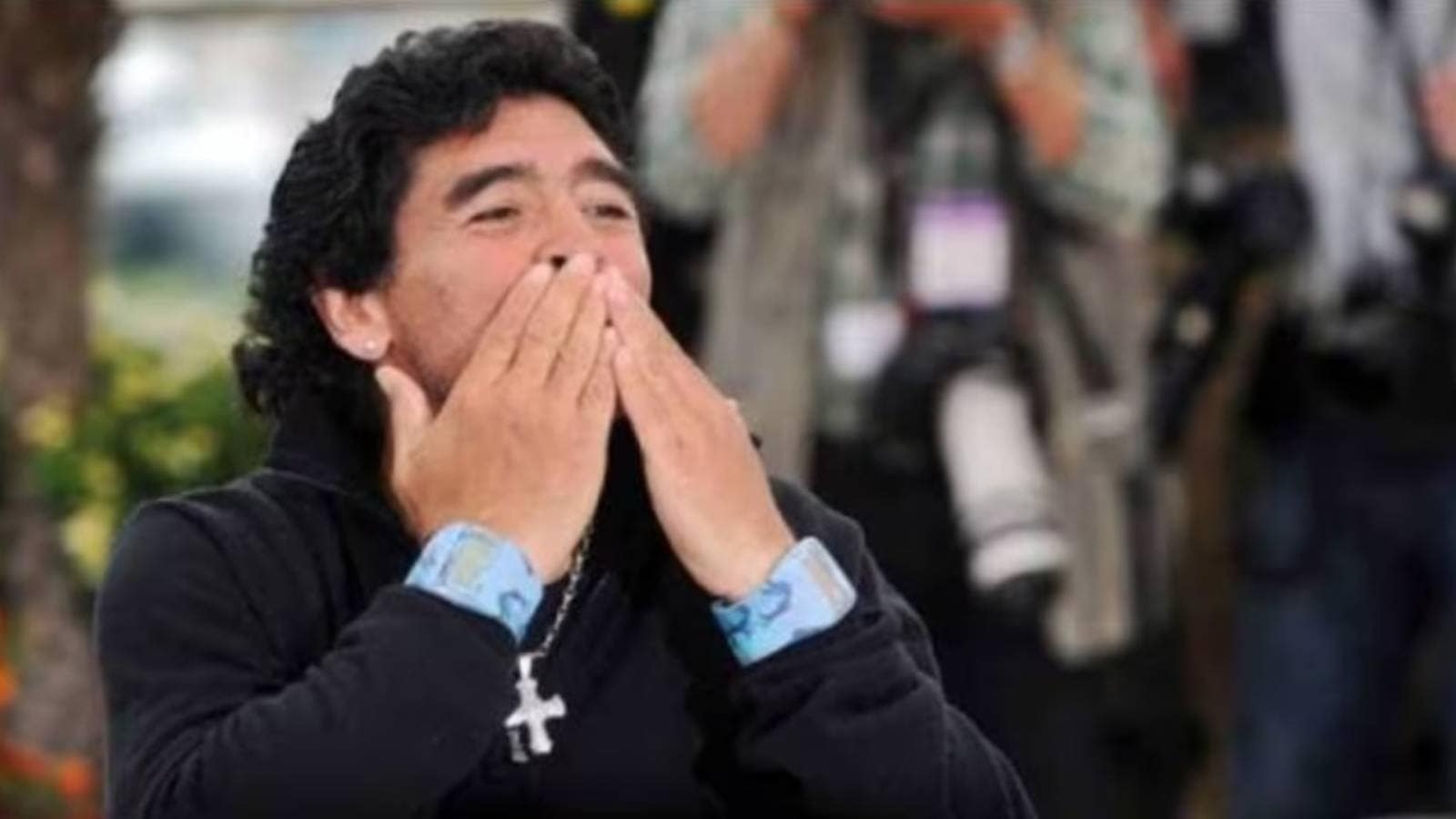 Hamburgers ordered from Maradona's hospital room days after brain surgery