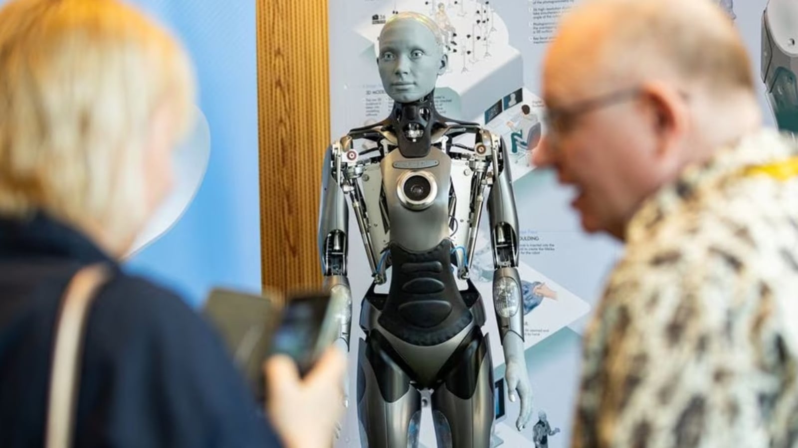 China's AI-powered humanoid robots aim to transform manufacturing