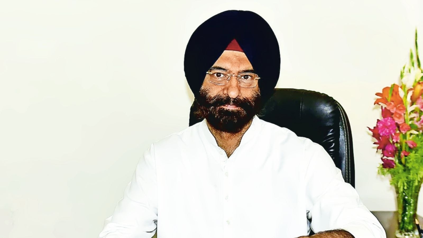 AAP protests outside Delhi Minister Manjinder Singh Sirsa's office for ‘insulting' slum dwellers