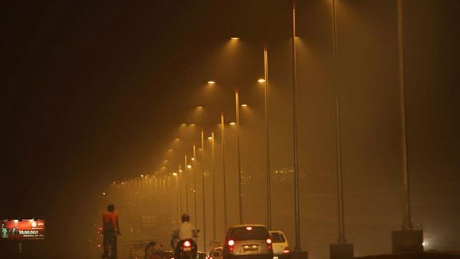 Stubble burning behind nearly one-third of Delhi's post-monsoon pollution deaths: Study