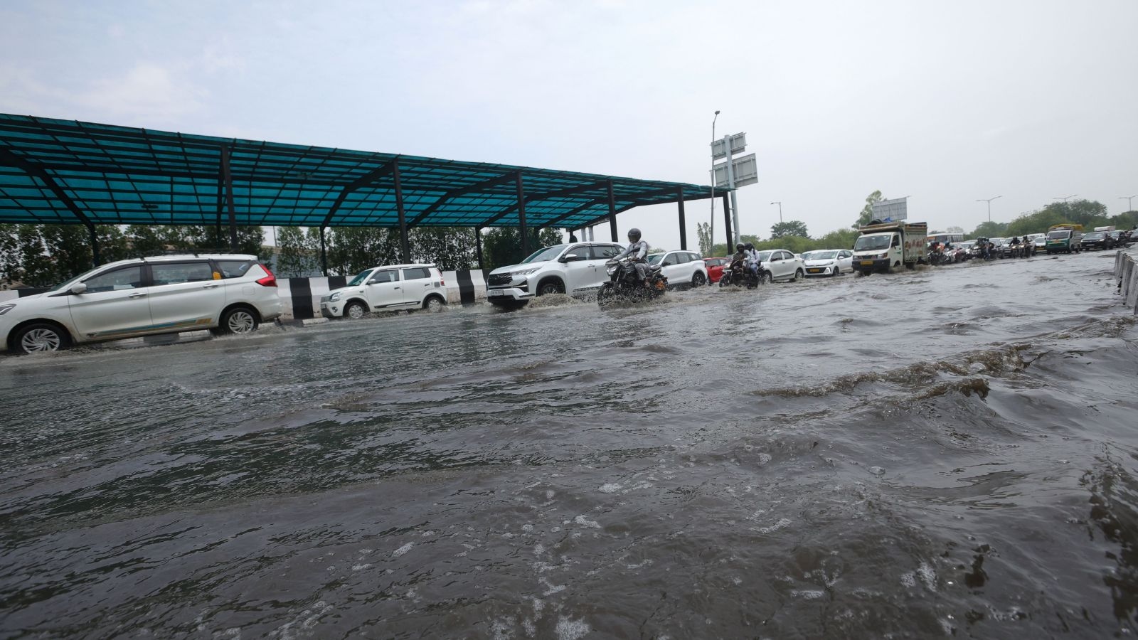 Delhi gears up for monsoon: Traffic police to help man 71 key waterlogging hotspots