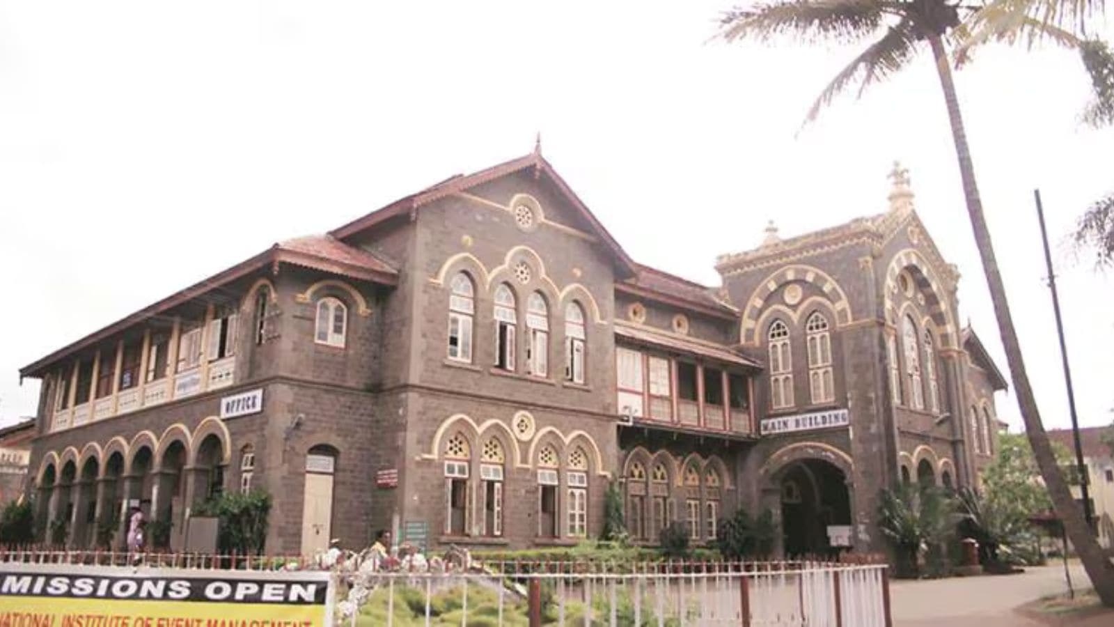 Fergusson Junior College tops science and arts cutoffs for FYJC admissions in Pune